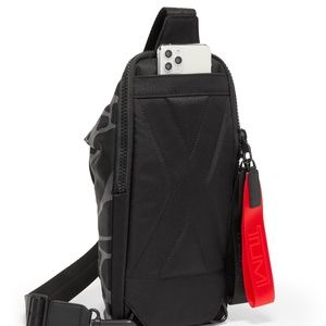 Tumi Bozeman Slink Swallowtail